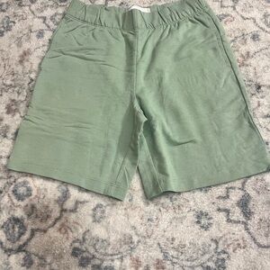 Light green / sage kids medium Nordstrom rack casual comfy pull on shorts